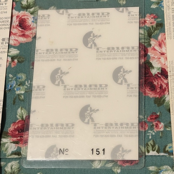 GREEN DAY! VIP Backstage pass from the early 90’s. Purple lot _ 6 total patches. - Picture 6 of 8